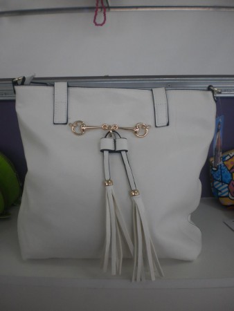 Mala branco com dourado